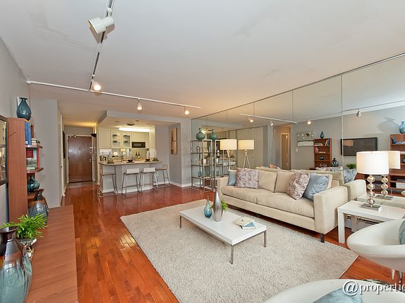 Living Room/Dining Room