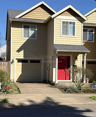 210 NW Connell Ave Photo 1