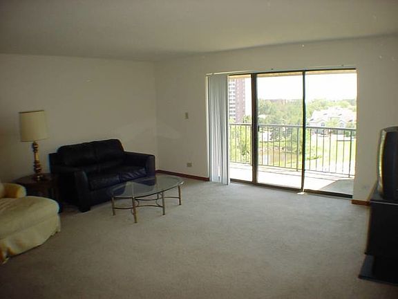 5th image of 75 Kristin Cir Unit 602