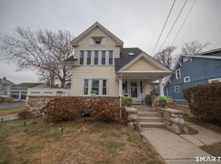 16 Pacific St, New London, CT 06320