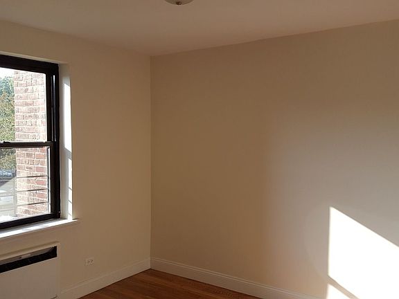 5th image of 7520 Bell Blvd