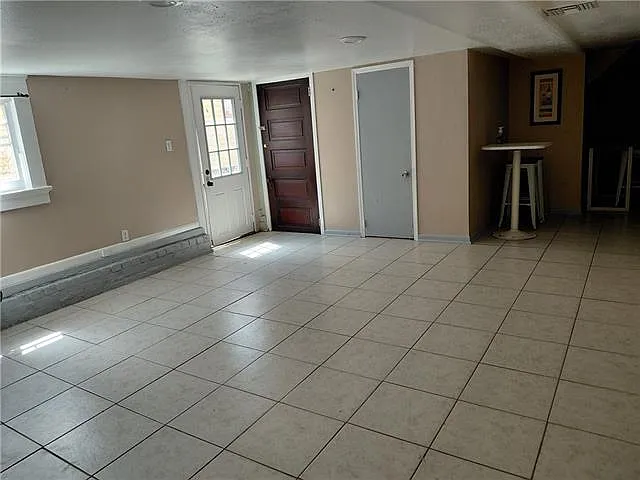 4916 Danneel St #LOWER — Photo 10