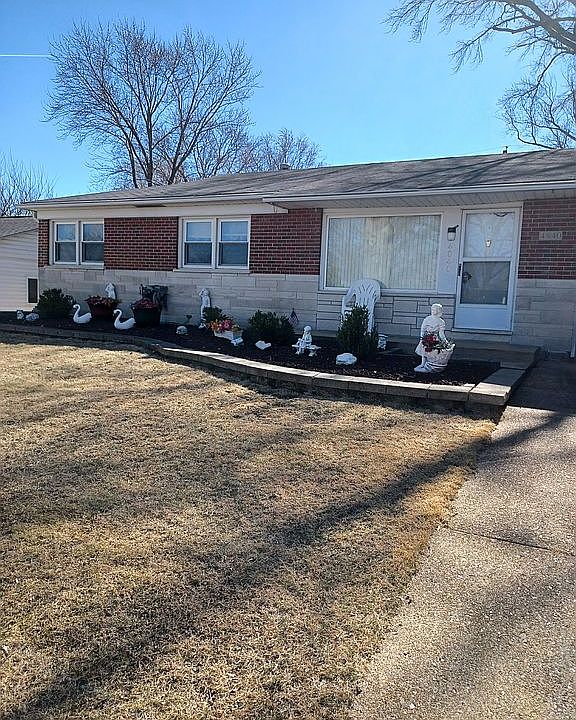 1st image of 4840 Blackhawk Dr
