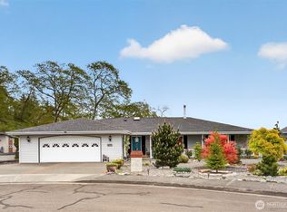 654 E Oak Tree Circle, Sequim, WA 98382
