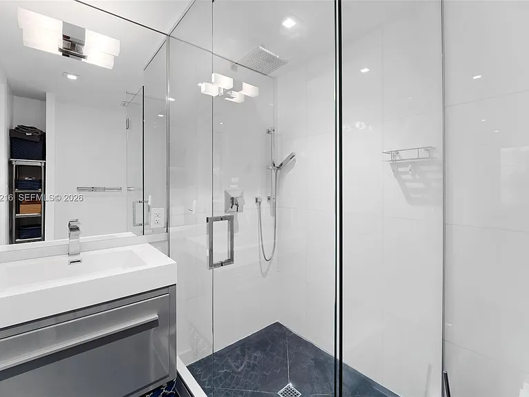 1460 Ocean Dr #307 — Photo 16