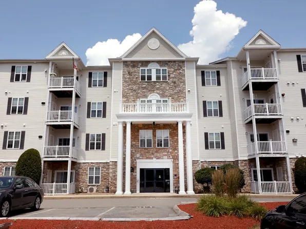 23 Hampshire Rd APT 215, Methuen, MA 01844