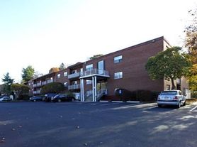 30 Salem End Rd, Framingham, MA