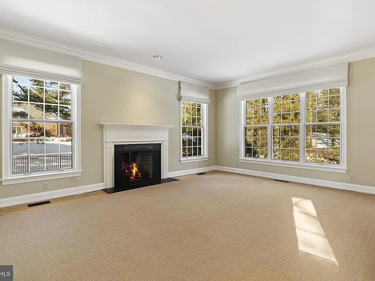 841 Mount Moro Rd — Photo 12