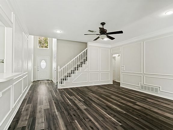 3rd image of 1015 Merribrook Ln