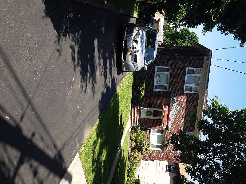 1st image of 76 Highview Ave