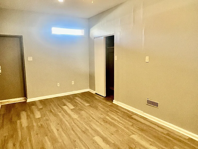 2436 E Fayette St #- — Photo 27
