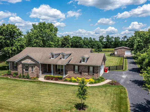 110 Colonial Dr, Versailles, KY 40383