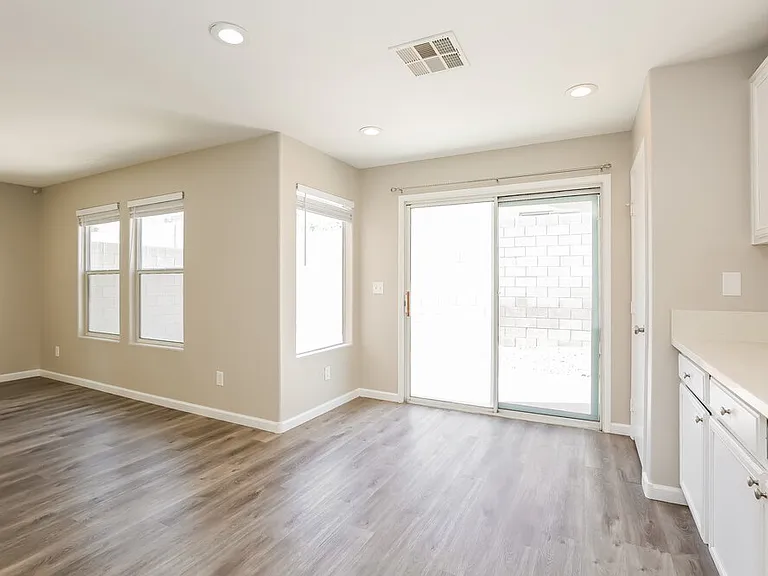 9790 Splendor Sky Ave — Photo 8