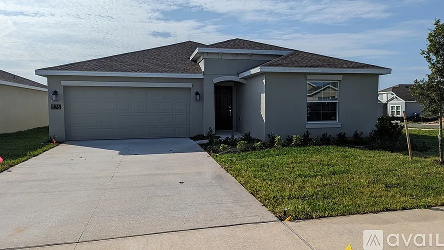 876 Laurel View Way