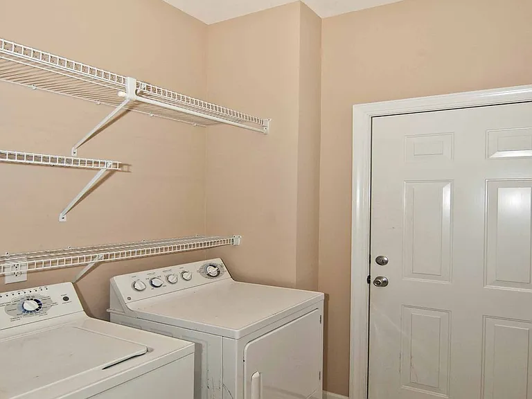 337 Monlandil Dr — Photo 6