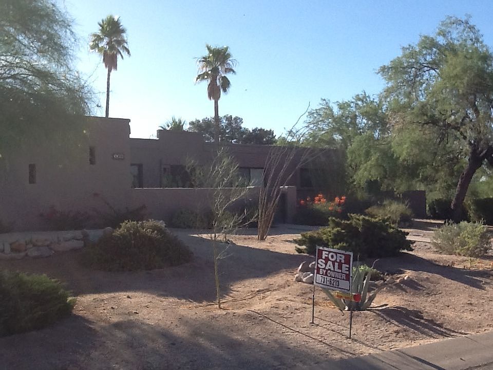 1st image of 3300 N Manor Dr