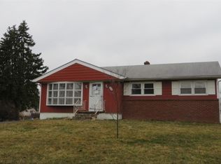 208 Edgewood Ln, Brookhaven, PA 19015