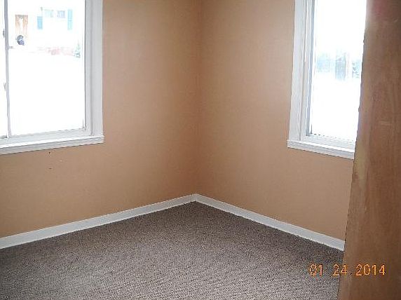 5th image of 511 Pinehurst St