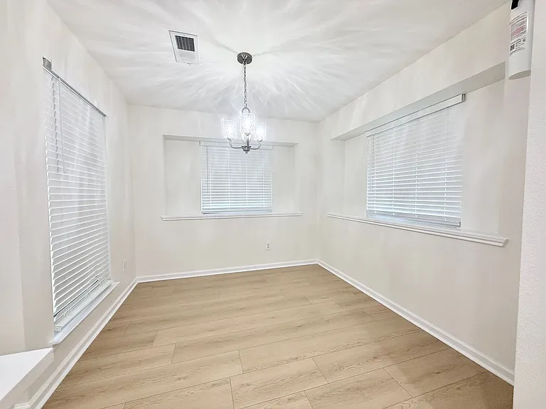 236 Almond Dr — Photo 11