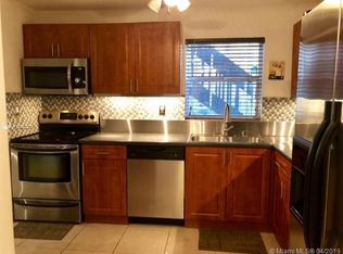 840 NE 199th St APT 104B, Miami, FL 33179