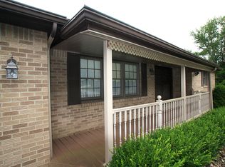 601 Courtview Dr, Greensburg, PA 15601