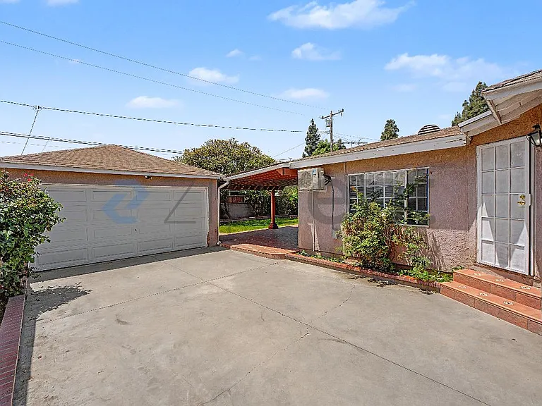 4417 Deland Ave — Photo 24