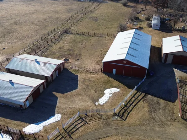 7924 N Deja Rd, Edmore, MI 48829