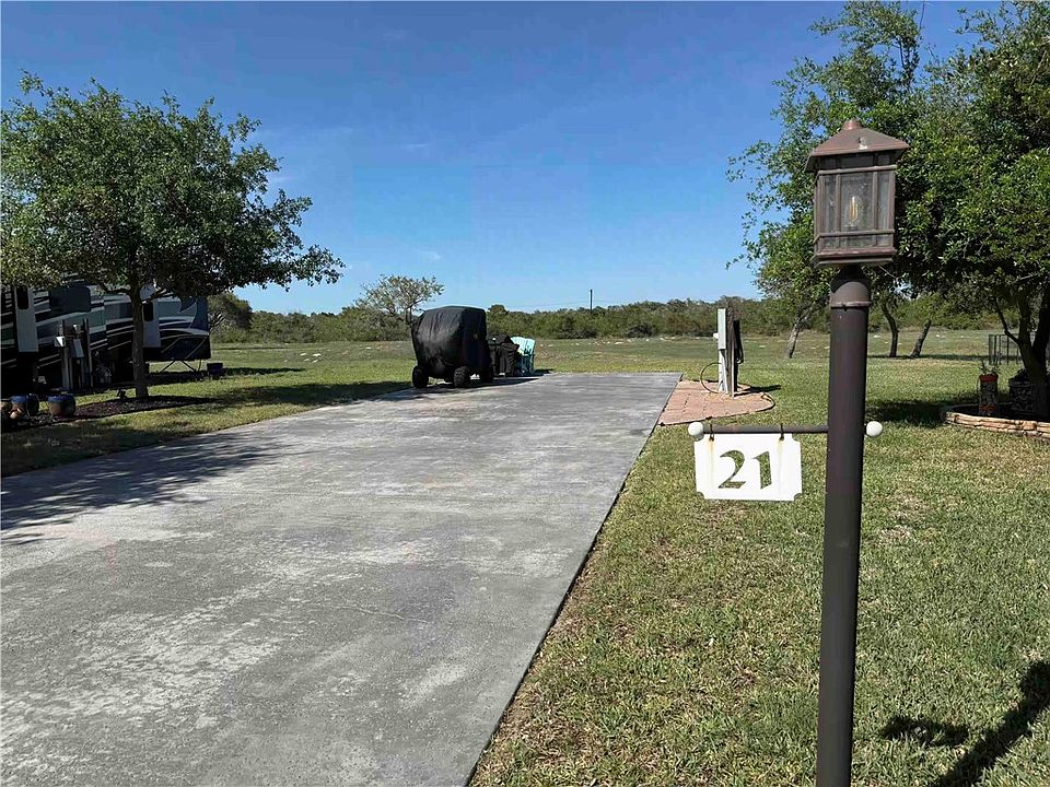 1st image of 21 Augusta Cir