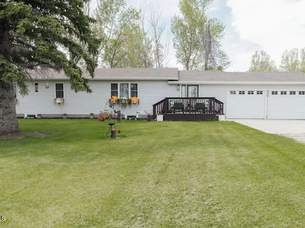 3813 4th Ave NW, Jamestown, ND 58401