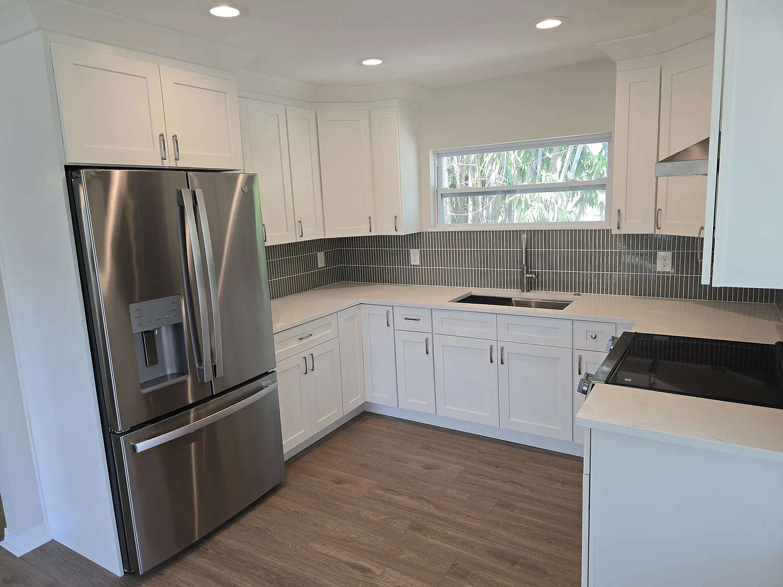 2606 N Massachusetts Ave — Photo 4