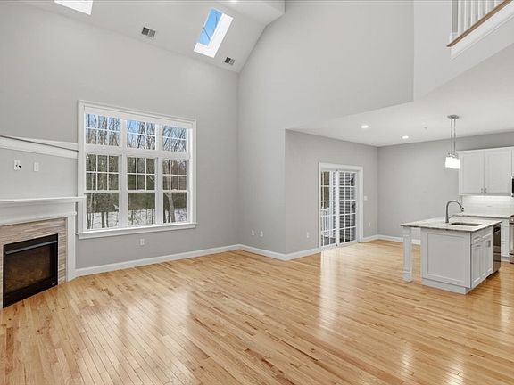 4th image of 28 Eastover Rd Unit 28