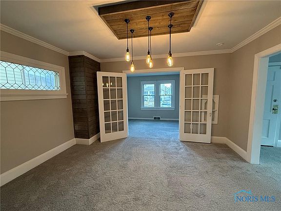 5th image of 4253 N Lockwood Ave