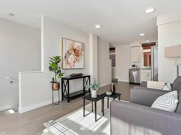 4th image of 6726 15th Ave NW