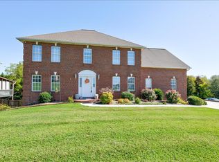 7924 Country Scene Rd, Knoxville, TN 37938