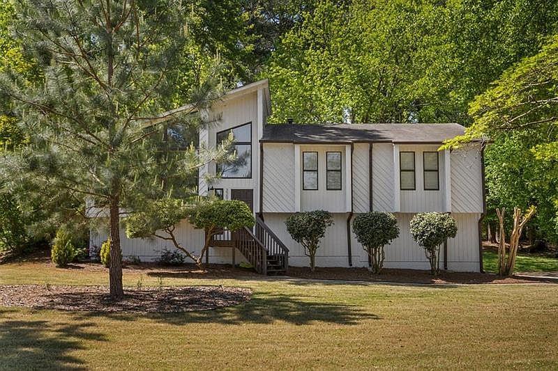1st image of 3294 Selma Ct NE