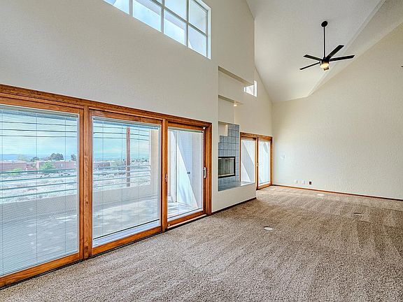 2nd image of 5137 Glenwood Pointe Ln NE #5137