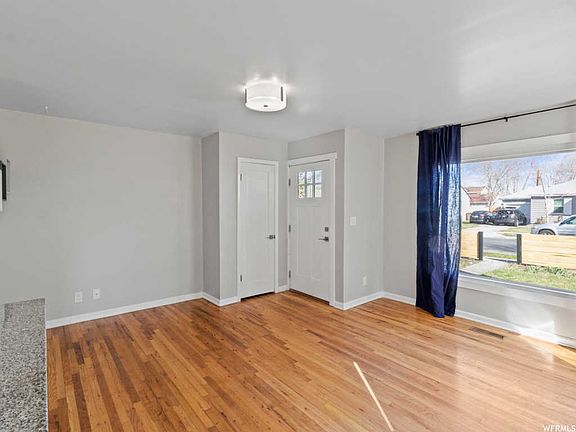 4th image of 775 W Fremont Ave