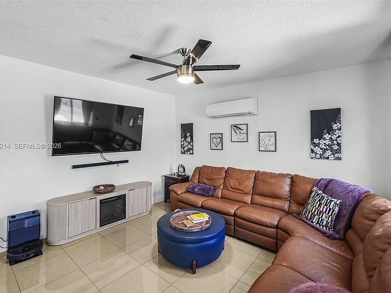 3701 NW 114th Ave — Photo 13