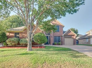 1301 Sheffield Dr, Mansfield, TX 76063