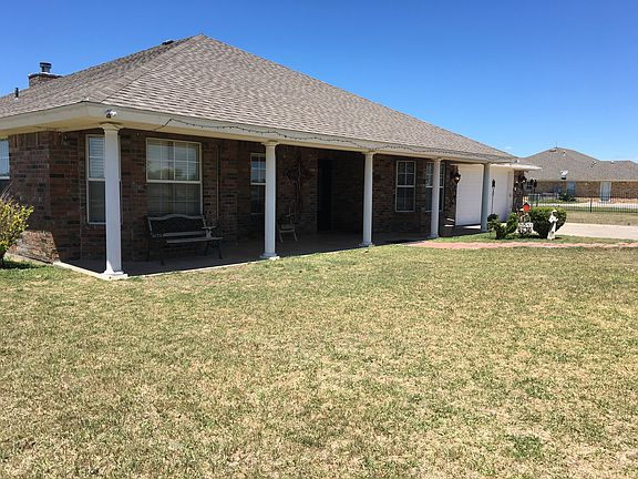 2nd image of 5541 Lorine Ln