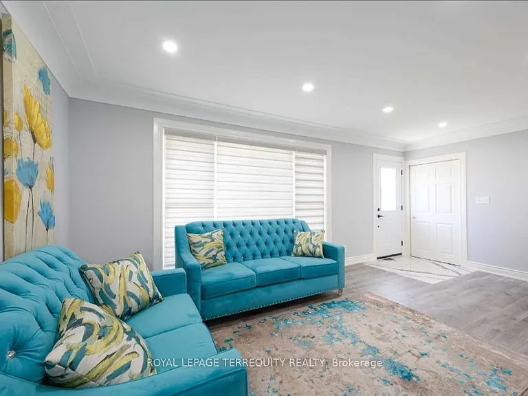 6950 Richmond Cres #MAIN FLOOR — Photo 8
