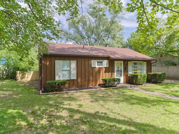 2029 Lewis Dr, Niles, MI 49120