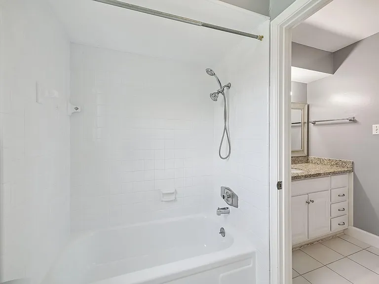 10314 Olympia Dr — Photo 17