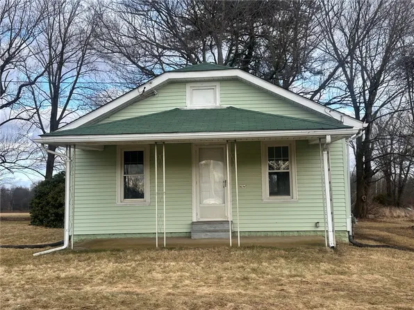 2025 W Main Street Ext, Grove City, PA 16127