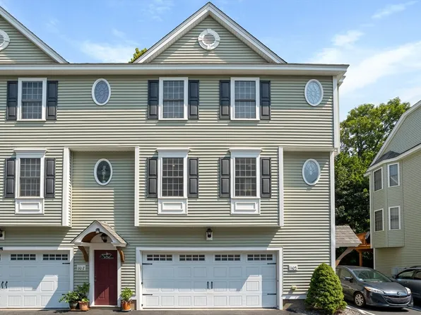 110 Smith St Unit 3, Lowell, MA 01851