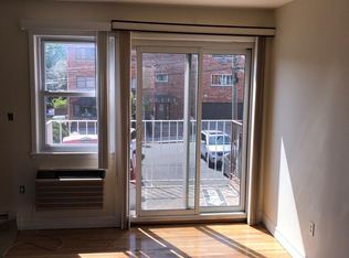 5831 175th St, Fresh Meadows, NY 11365