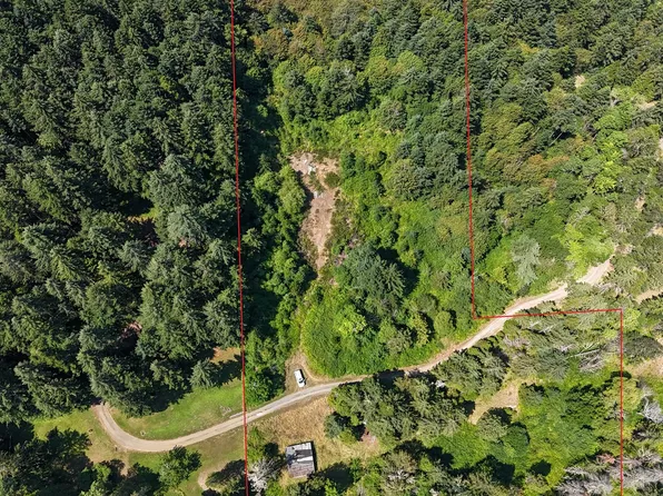 1487 Lone Rock Rd, Glide, OR 97443