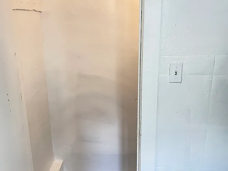 741 Barrie Ave — Photo 9