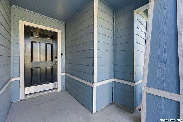3 bed, 2.0 bath, 1156 sqft, $1,650 — Photo 2