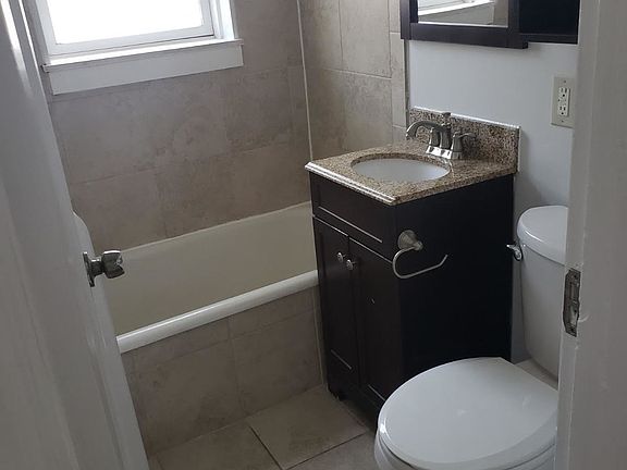 5th image of 1064 W Thorndale Ave #2P